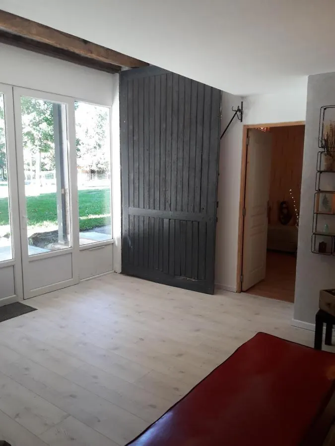 Апартаменты Le Relais Champetre Жу